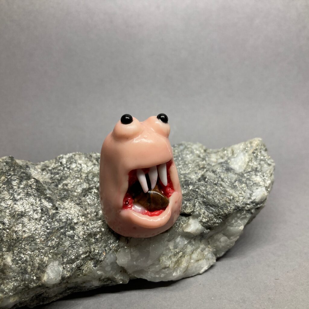 The Miniac Gang Jimino Minion Front Hugahag